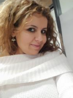 من هي رينيه كاراباش
